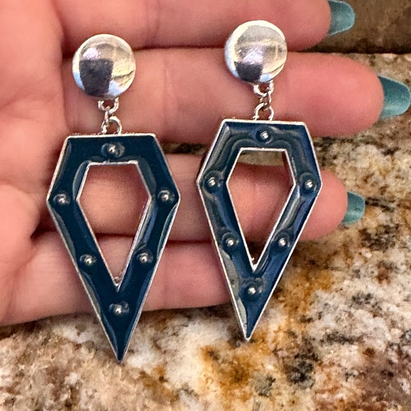 Silver Retro Blue Enamel Earrings - Picture 5 of 6